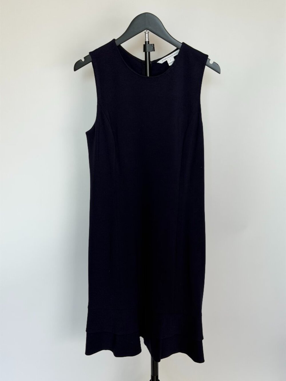 Blue Diane von Furstenberg Navy Sleeveless Knit Shift Dress Minimalist Classic